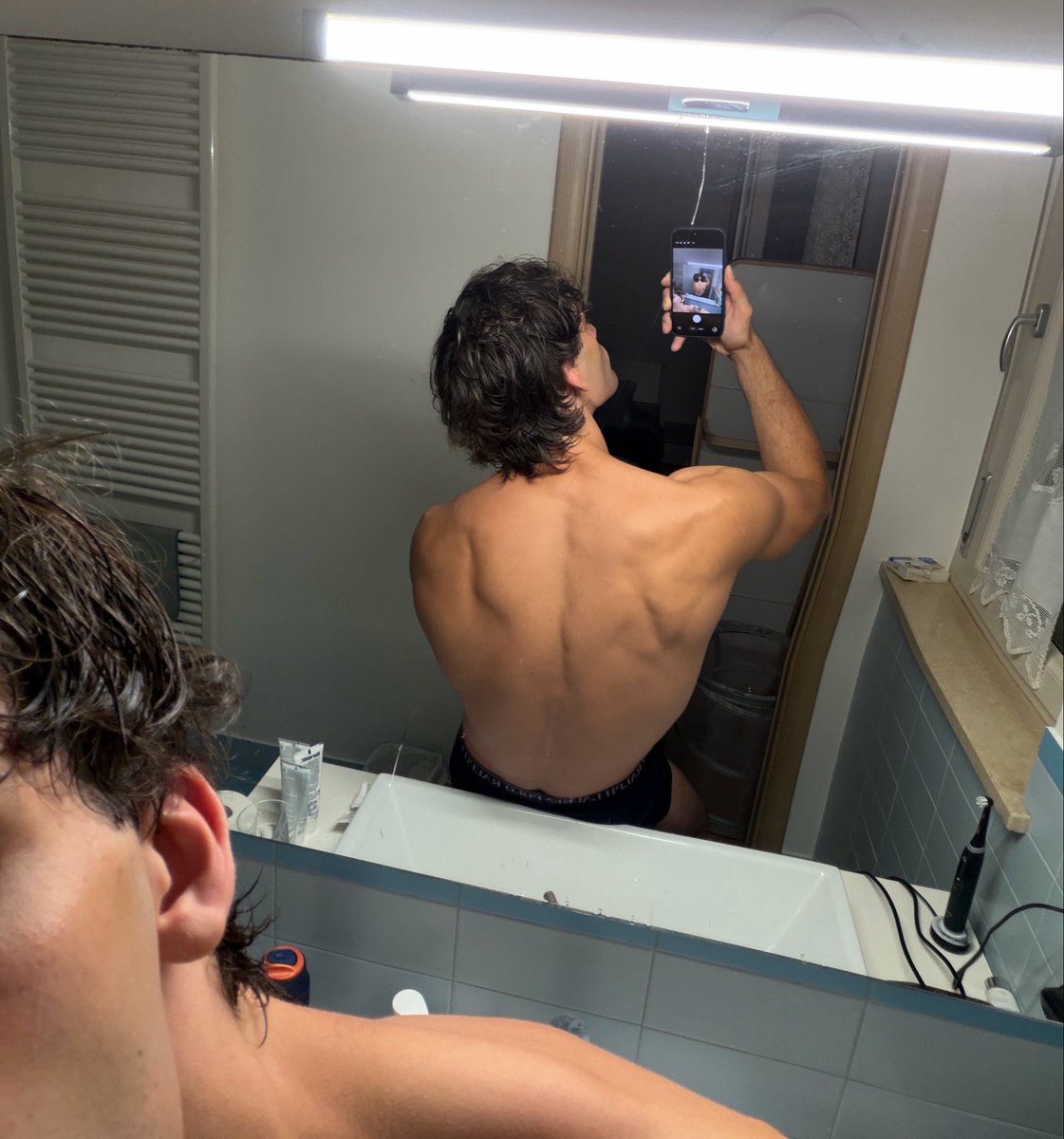 negroniiboy's tweet photo. https://t.co/eJj1iXG2YG
