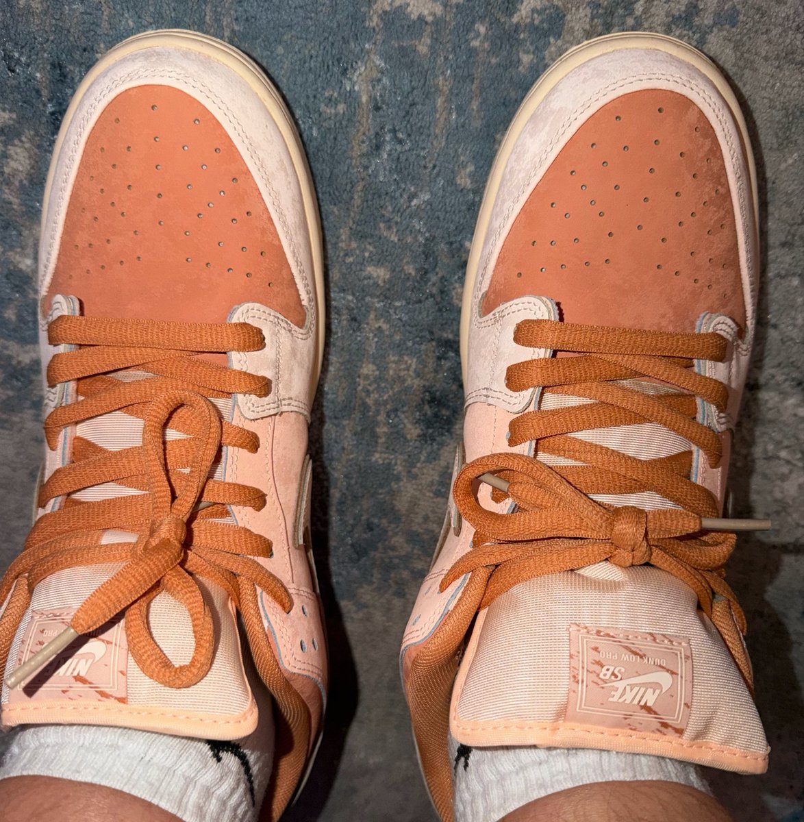 JsNDunks's tweet photo. SB dunk low Tracadero Gardens https://t.co/tKqfsy9VHv