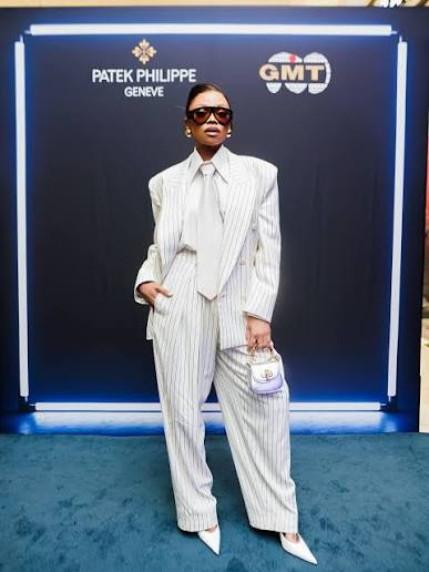 Burnerburnerac5's tweet photo. there's something about women in mihlali's line of work not being able to pull off high fashion and atelier idk man she gives like her surgeon pulled her a bit too tight for halloween than androgenous chic https://t.co/Ige0jPSZs6