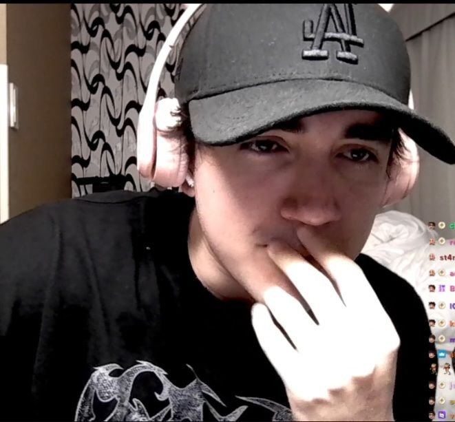 ssspideroier's tweet photo. ㅤㅤㅤ ㅤㅤᨳଓ #moothunt #roiertwt (?)

hola mi gente empece a ver a roier hace pocos meses &amp; quiero meterme un poquito mas al fandom, hay que ser mutis y querernos mucho. besitos.

ㅤㅤㅤㅤhttps://t.co/n6GjVEtu3H https://t.co/y98o0gdwPb