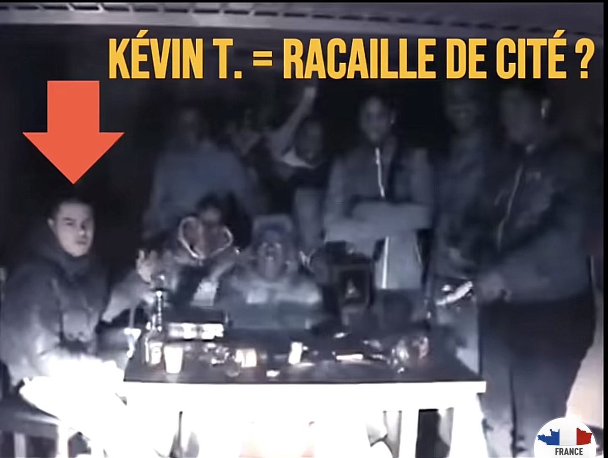 Renoisdedroite's tweet photo. Kevin T. avec ses amis noirs et arabes.

Fin de l’histoire. Comme je l’avais dit, c’est un mec de cité. https://t.co/Gz5puemUvC