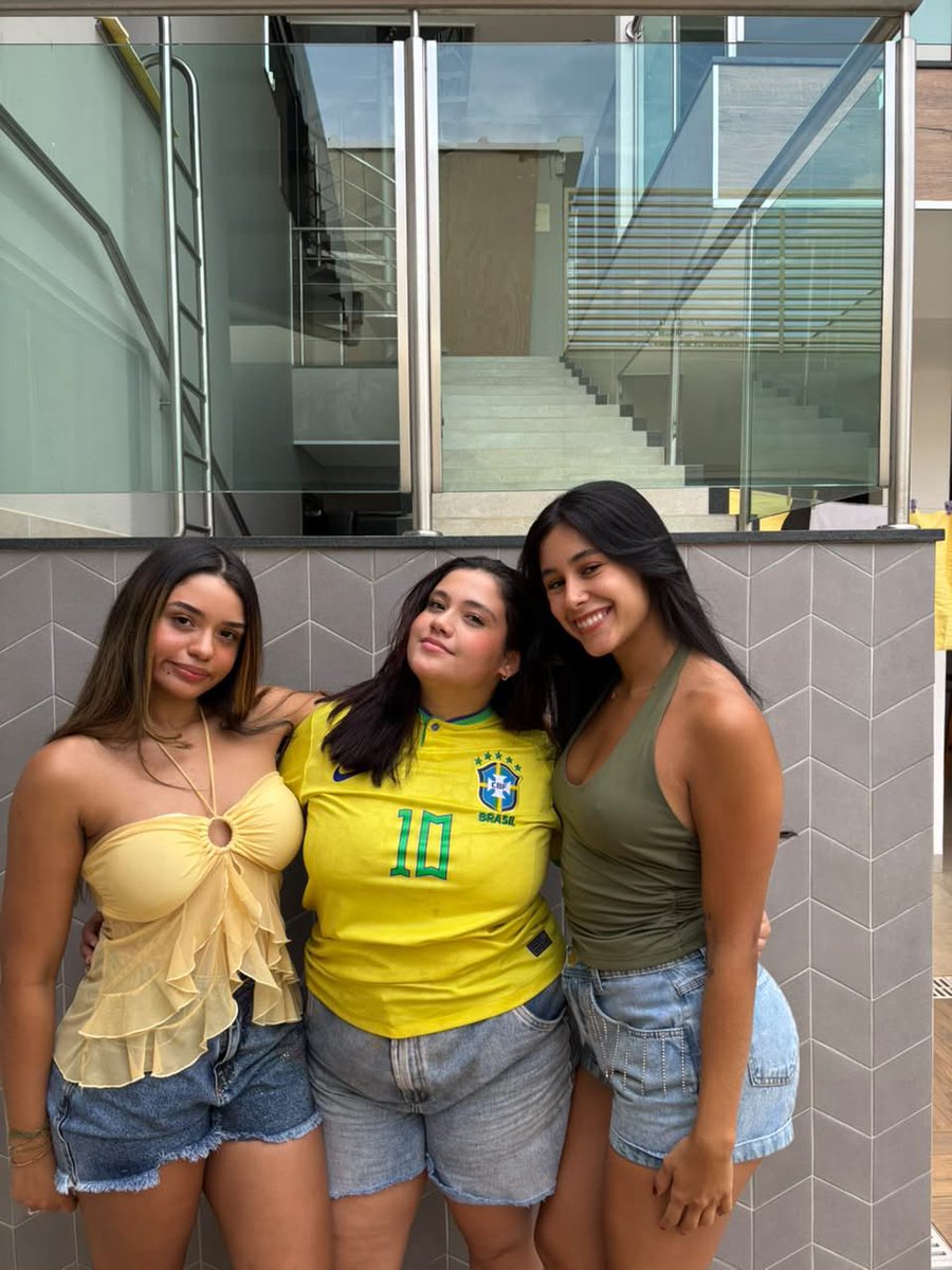 giovanacoluccii's tweet photo. 22 🇧🇷🤞 https://t.co/3xEdX9LKsj