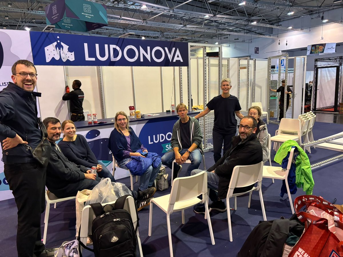 Ludonova's tweet photo. ✨️ And that's a wrap on #SPIEL26! What a few days we've had 💙

A huge thank you to our entire team for all their hard work throughout the event, and to everyone who stopped by our booth to discover our new games, play with us or simply say hello.

See you next year Essen! 🤗 https://t.co/w0huS9MJ0T