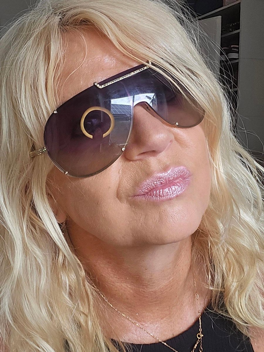 SimoneFlX's tweet photo. No exit until full https://t.co/p3NWClitPV https://t.co/LXfMa9qlCE