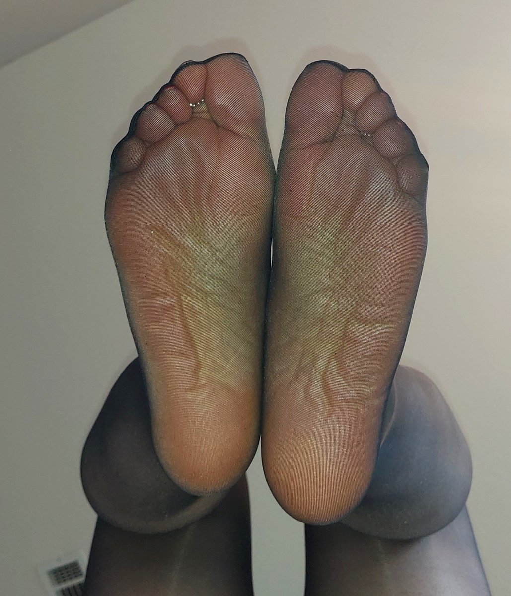 holliehosiery's tweet photo. Submit, obey and worship! https://t.co/RUL1DQGN3q