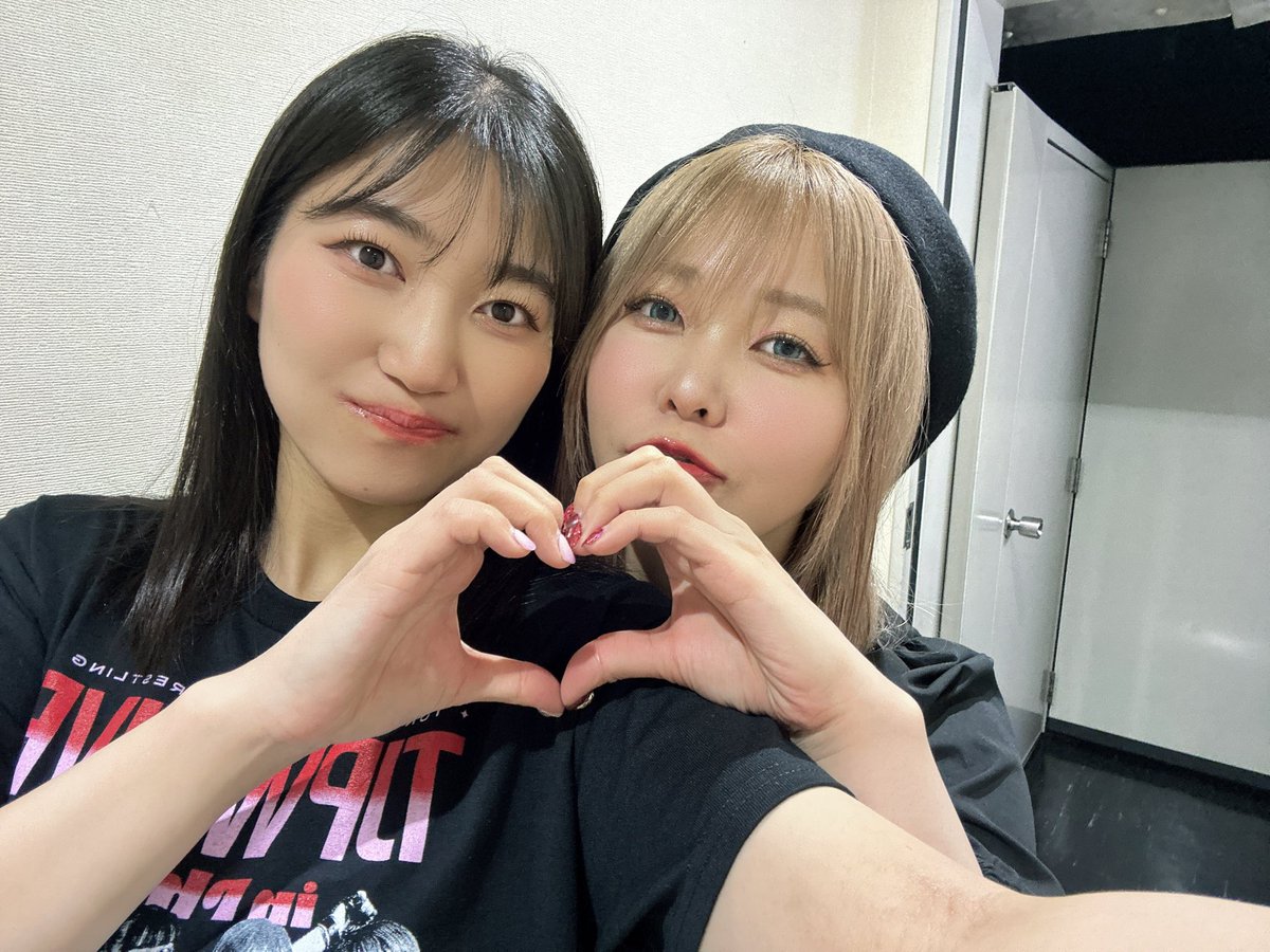 uug_p_raku tweet picture
