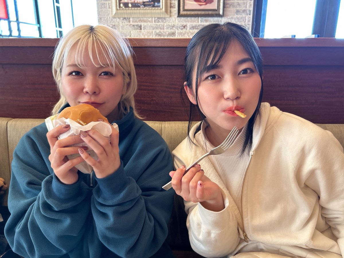 uug_p_raku tweet picture