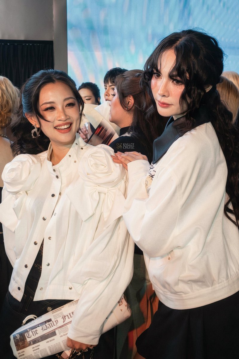 _alifyou7's tweet photo. แม่ลูกม่าย555555555555

CL AT ICONSIAM EFW2026 #OandBHooksEFW26xCharlotte https://t.co/zhuCahbjnZ