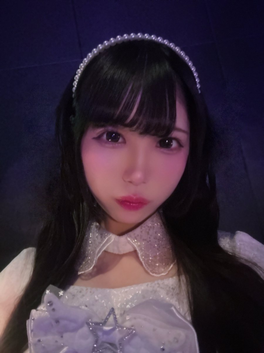 kiyora_niimo's tweet photo. こんばんは🌚♡
昨日はるんちゃん生誕祭にお越しいただきありがとうございました❣️
1ヶ月ぶりの大分だけど初めましての方もいて嬉しかったです🩵来てくれてありがとう(ᐡ´- ·̫-)
アフターパーティーも美味しかった〜🍜
めっちゃ笑ったし楽しかった🤞🏻
この写真下から撮ったけどお姉さんすぎだ
 #ニーモ https://t.co/rcD7W6Nzp5