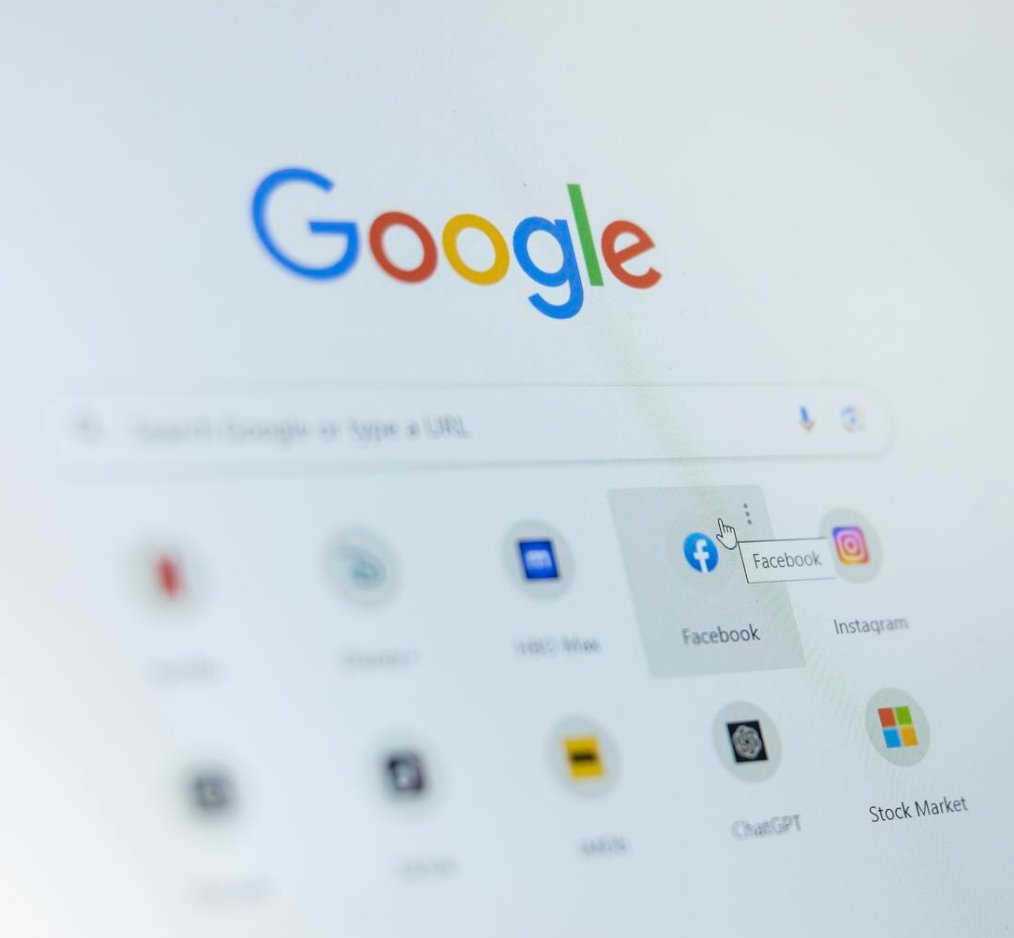 DigitalMindsInt's tweet photo. Google announced voice features for Gmail, Docs and Keep. They can search email, draft documents and organize spoken notes. Check your plan and data access before using them for work.

Article: https://t.co/dnIundWyC4 https://t.co/2kznWzjPt3
