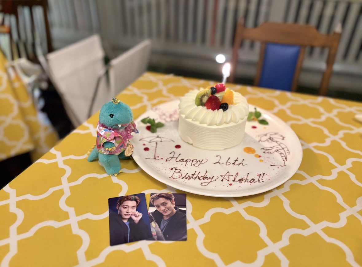 wanwanAL0's tweet photo. ⟡.·🩵HappyBirthday，ALOHA🩵⟡.·
25歳のアロちゃんのおかげで超特急に出会えたよありがとう(ᐢ⸝⸝>̶̥̥̥᷄ ·̫ <̶̥̥̥᷅⸝⸝ᐢ)꜆꜄💕
これからも大きなステージで輝くアロちゃんを
ターコイズで照らせますように…🩵

だいすきな海の見えるレストラン予約したのに
爆風でテラス出られなかった⤵️🥲 https://t.co/gPpsIo6jDG