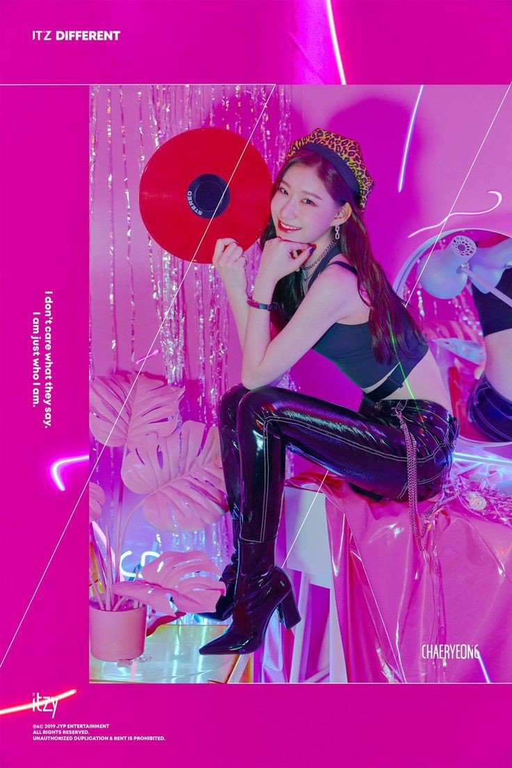 jypeaknation's tweet photo. JUST HOW FAST THE NIGHT CHANGES 🥹🥹

#ITZY #MIDZY @ITZYofficial #CHAERYEONG #채령 #Chaeryeong_Lovesick https://t.co/0CHP20LOe5