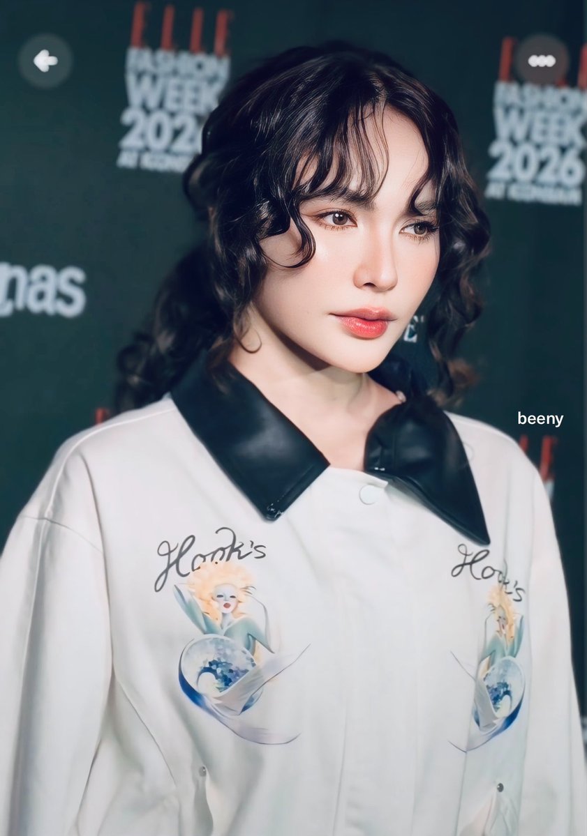 meawmeow888's tweet photo. ชาล็อต ออสติน ในงาน Elle Fashion Week 2024 กับลุคสวยสะกดทุกสายตา ✨🤍

#OandBHooksEFW26xCharlotte #CharlotteAustin #ชาล็อตออสติน #EFW2024 #ElleFashionWeek https://t.co/SAMSpxwEMG