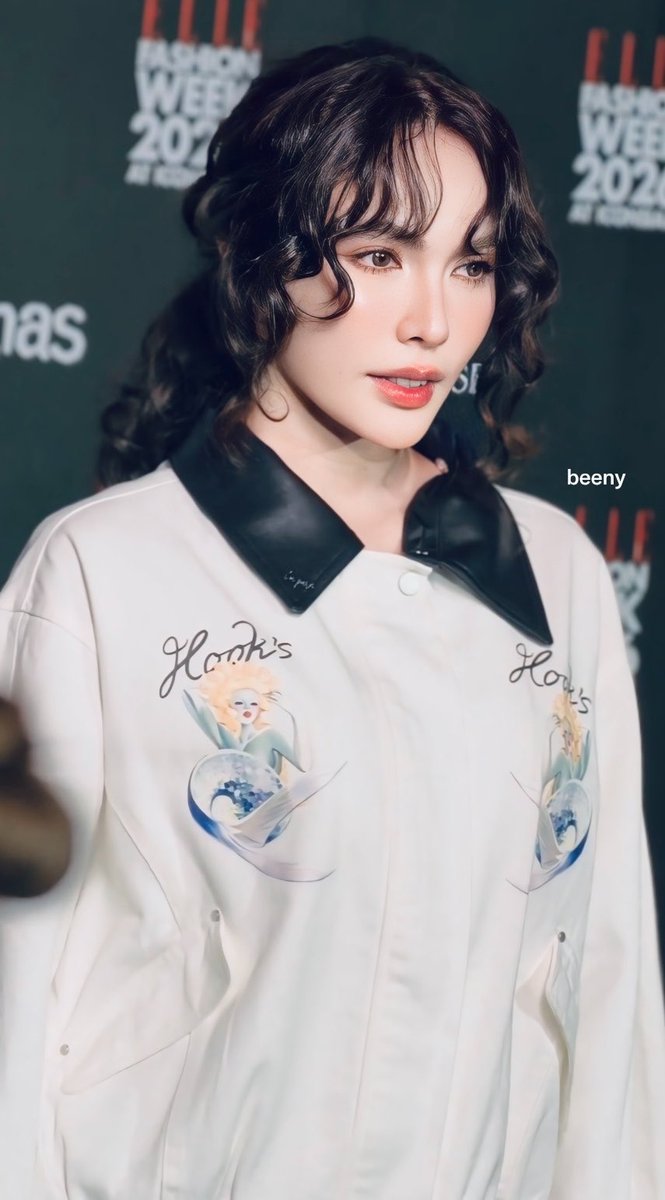 meawmeow888's tweet photo. ชาล็อต ออสติน ในงาน Elle Fashion Week 2024 กับลุคสวยสะกดทุกสายตา ✨🤍

#OandBHooksEFW26xCharlotte #CharlotteAustin #ชาล็อตออสติน #EFW2024 #ElleFashionWeek https://t.co/SAMSpxwEMG