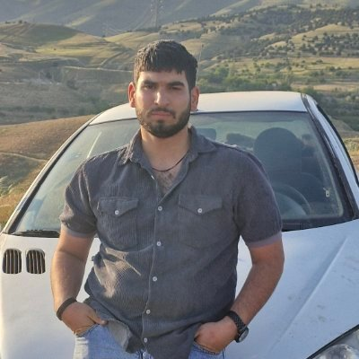 Riri56798's tweet photo. @who_is_amiriman @fz__rh برده بودن وسط کوه کونت بزارن؟ https://t.co/NcTFLHgoAy