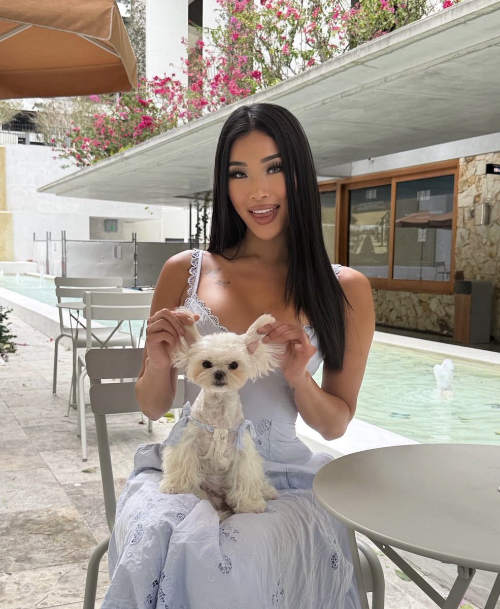 martinachens's tweet photo. With my baby🐰 https://t.co/PU6q5drpXW