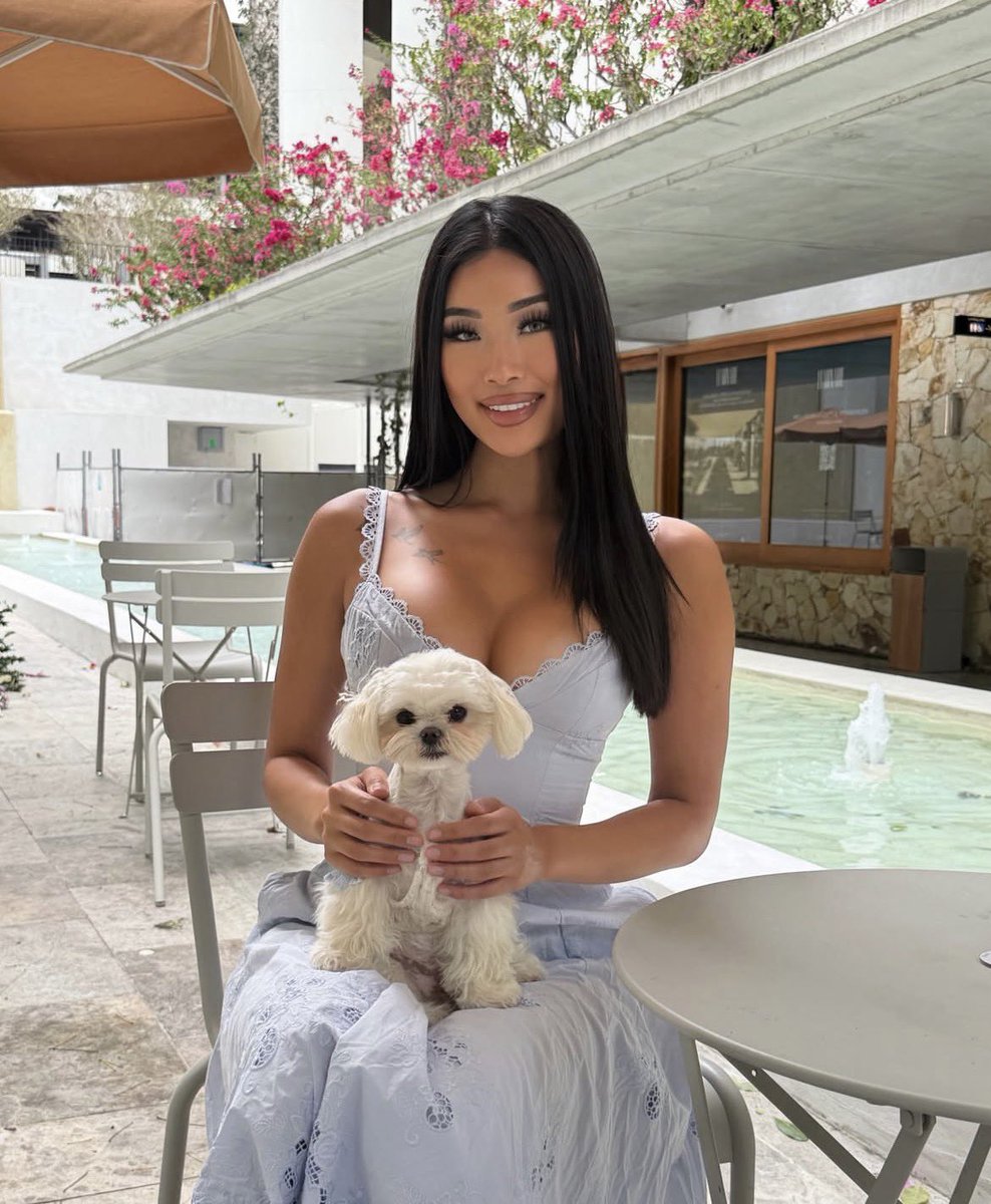 martinachens's tweet photo. With my baby🐰 https://t.co/PU6q5drpXW