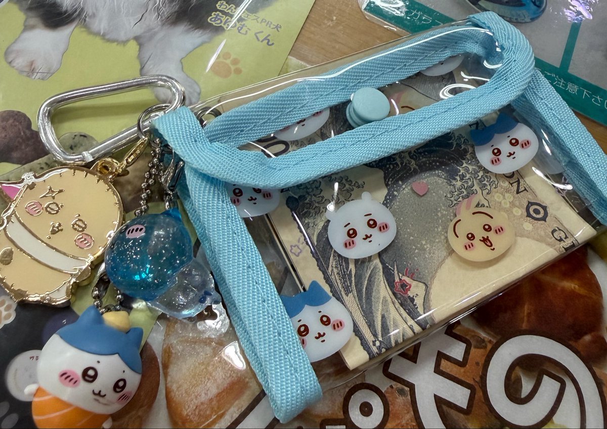 __aoumi__'s tweet photo. 息子がお財布に3000円はいっててゲーセンで2000円使って残り1枚になった時
「ほんとは1000円3枚だったの🥲」ってセイレーンの真似しだしてなんておもしろい子なんだろうと思った🥺 https://t.co/OTcC877iCU