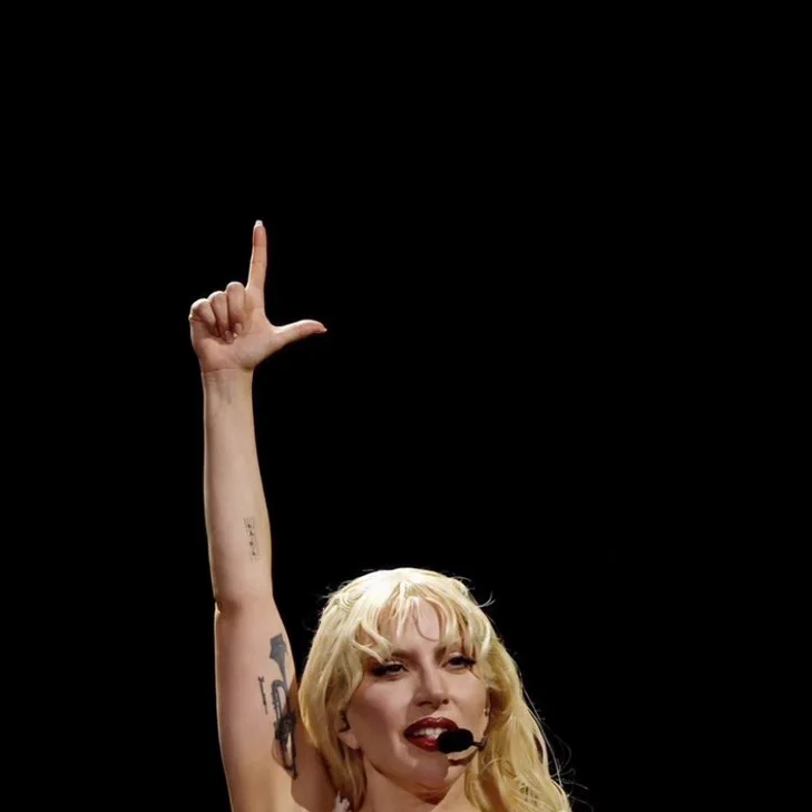 gagadaily's tweet photo. https://t.co/wZyyGWZ76Y