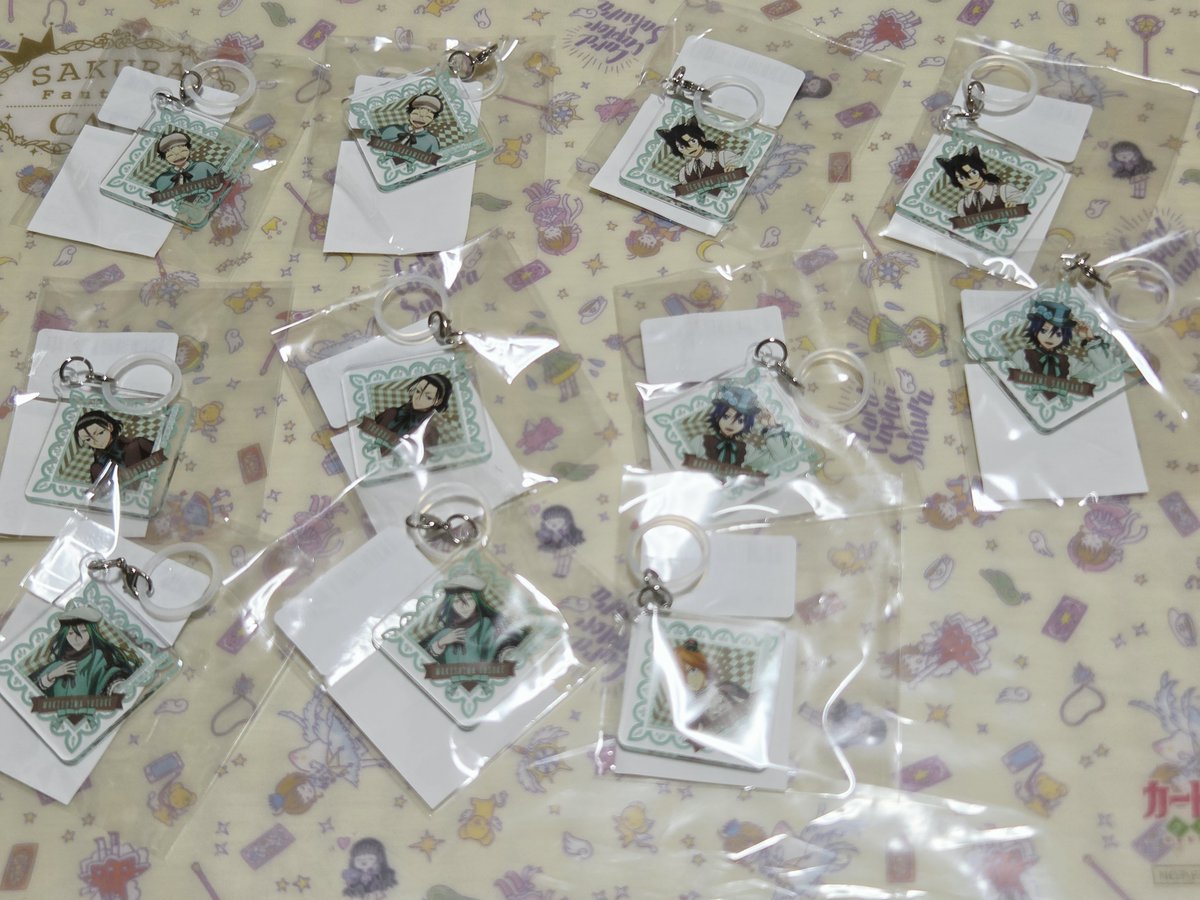 sakura37yuki's tweet photo. 譲渡
弱虫ペダル チョコミントFAMくじ

譲)アクリルマルチマーカー
缶バッジ
小野田、手嶋、青八木、巻島、東堂、真波、手嶋

求)定価➕送料
AGF初日手渡しも可能です。 https://t.co/f586WHK3Iu