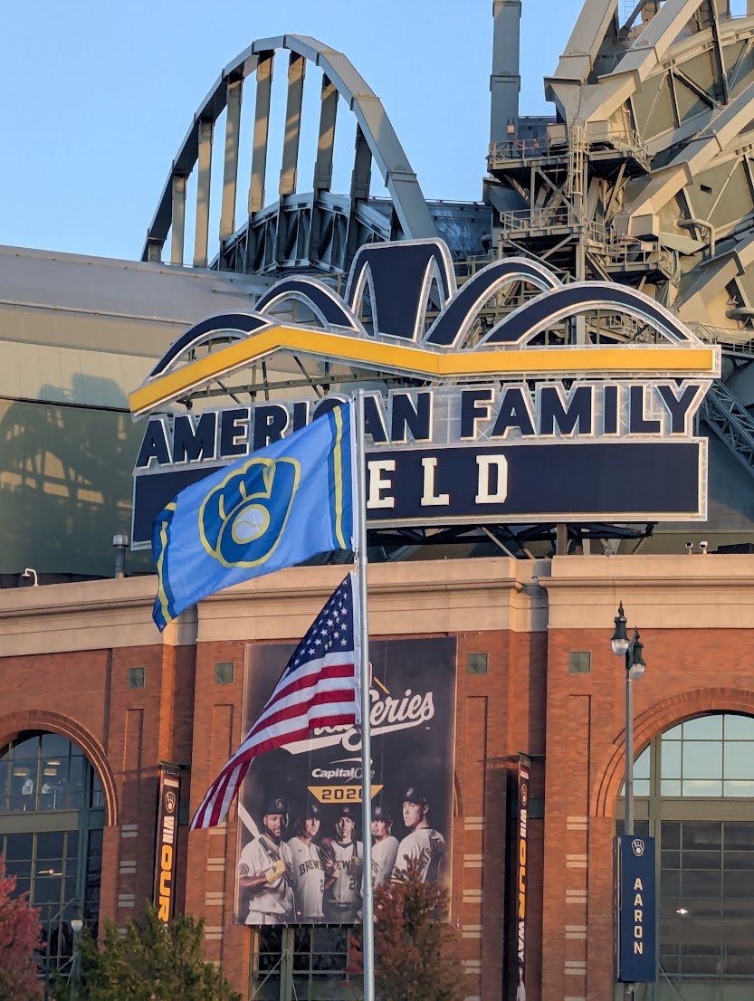 RyanThompson's tweet photo. Caught some cool pics of @Brewers fans flying their flags at an epic #WorldSeries  tailgate. Nice running into friends, the man with the plan @TedPerryFox6, caught the win at @_Dugout_54 &amp; after puting away some burgers thanks to @Charboil. 🔥 1-800-baseball baby. ⚾️ #WinOurWay https://t.co/f442Y0si6r