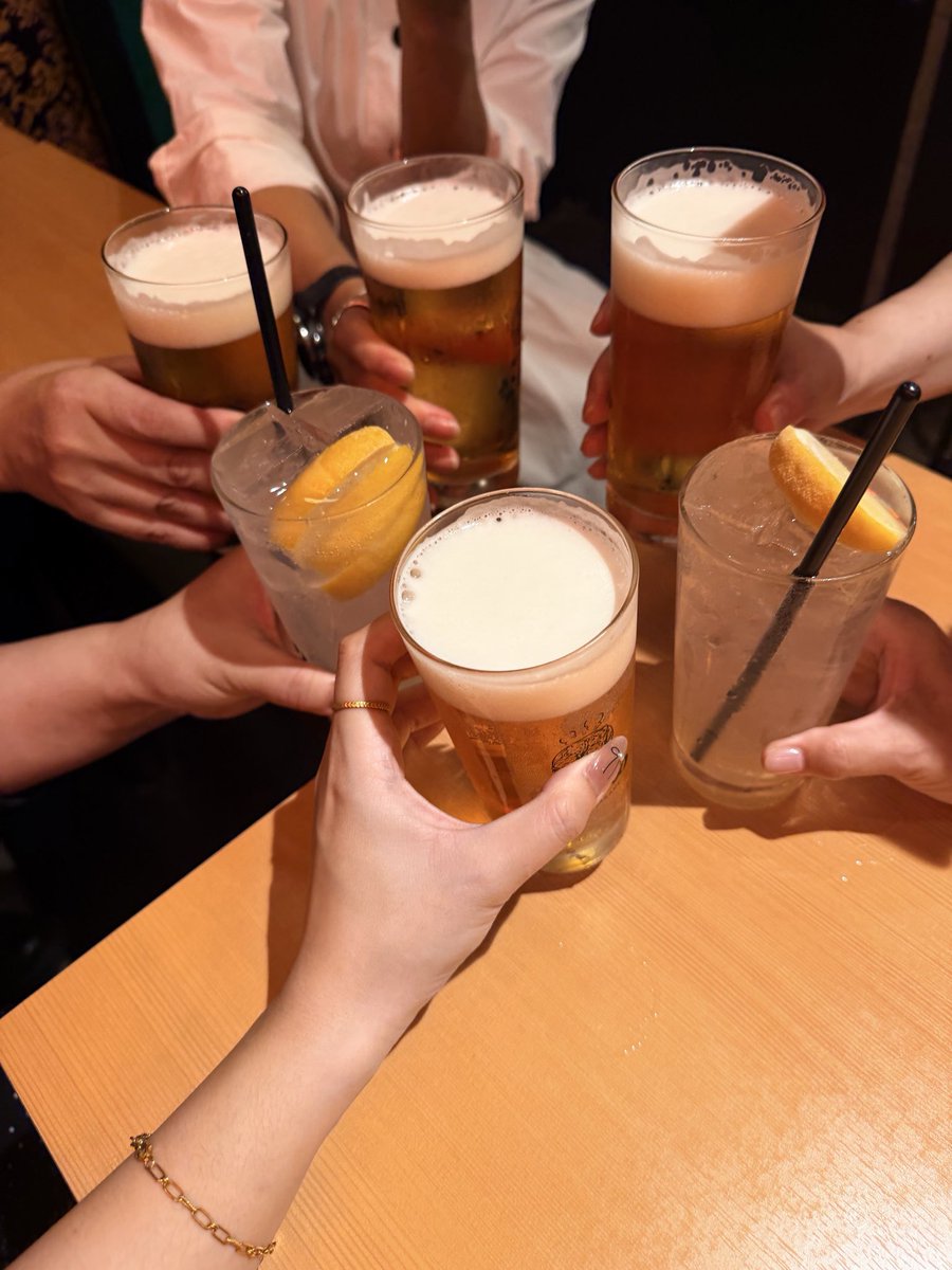 fuyumi1108's tweet photo. バーイベ後の打ち上げも楽しすぎた
久々に推し友といっぱい話して、飲んで、笑って…
みんなが私の勘を信じて、完全にノリで選んだ焼売酒場が大正解 ✨
とても美味しかった🫶🏻

#日常垢
#焼売酒場 https://t.co/2FsD0AVgYI