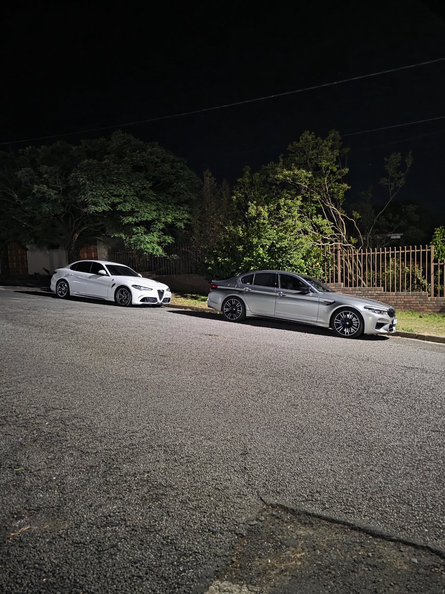 Lwanda_'s tweet photo. Oomf bought an M2 and we did an overnight run to Bethlehem and then Clarens to celebrate it and okes couldn't stop saying "we needed this!" Ngiyakuzwa mina 🫱🏾‍🫲🏽. https://t.co/SmDXiWpbvf