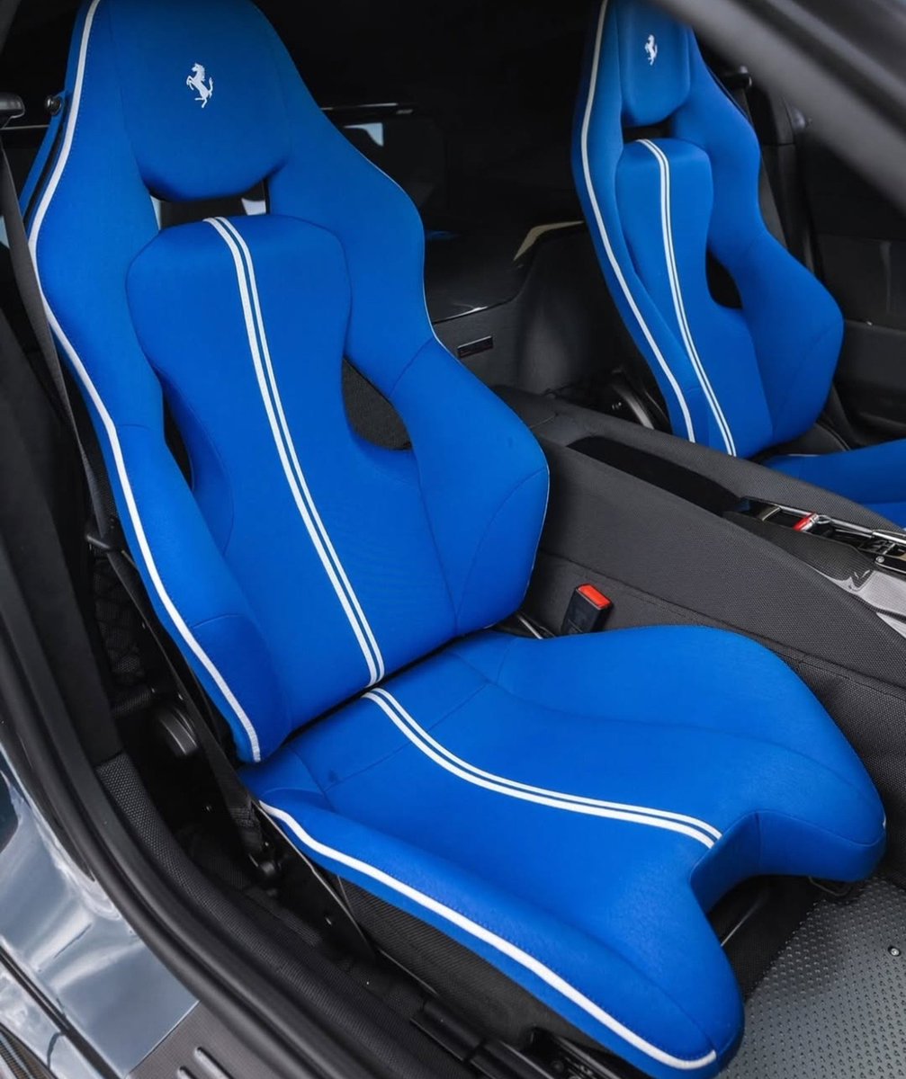 DailyFerrariTM's tweet photo. 812 Comp https://t.co/vVaCeaJIVl