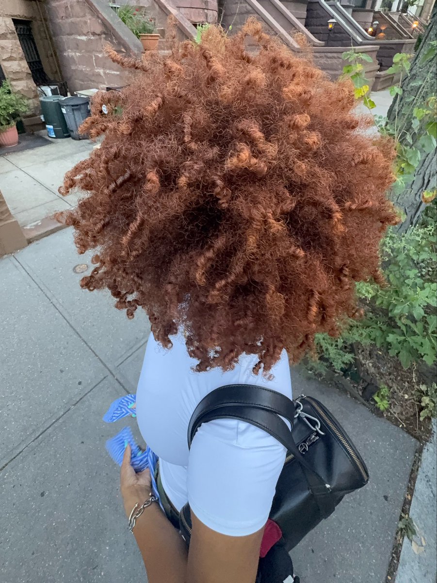 niyaaahx's tweet photo. I love my hair real bad https://t.co/1P01HiHWsB