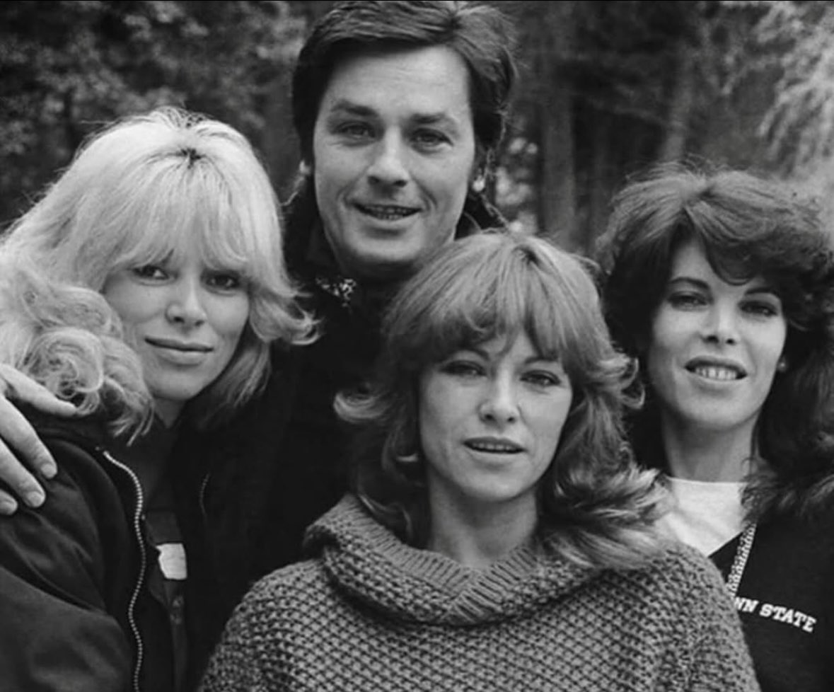 pascalppld's tweet photo. Nostalgie, Douchy 1976 : Mireille Darc, Alain Delon, Nathalie Delon &amp; Dani https://t.co/SZf47vgPvo