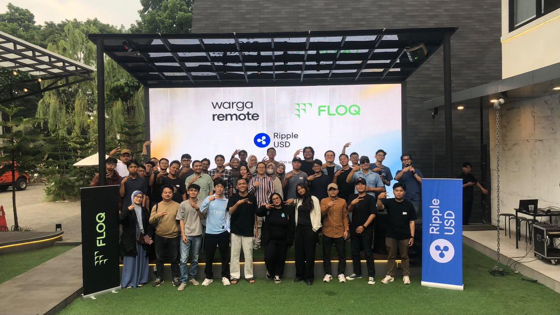 WargaRemote's tweet photo. warga remote x FLOQ @floq_id: bandung meetup wrapped up – thank you for the wonderful weekend! 🖤 https://t.co/49mUSXYcIX