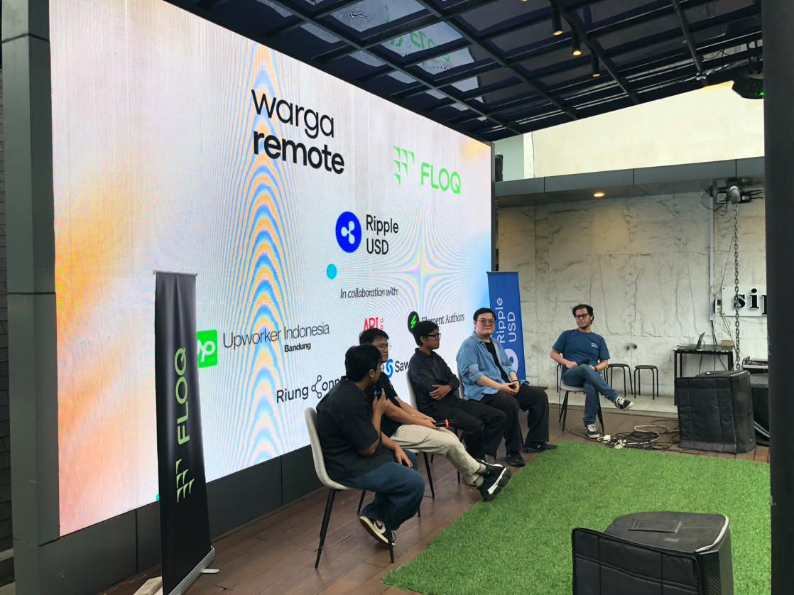 WargaRemote's tweet photo. warga remote x FLOQ @floq_id: bandung meetup wrapped up – thank you for the wonderful weekend! 🖤 https://t.co/49mUSXYcIX