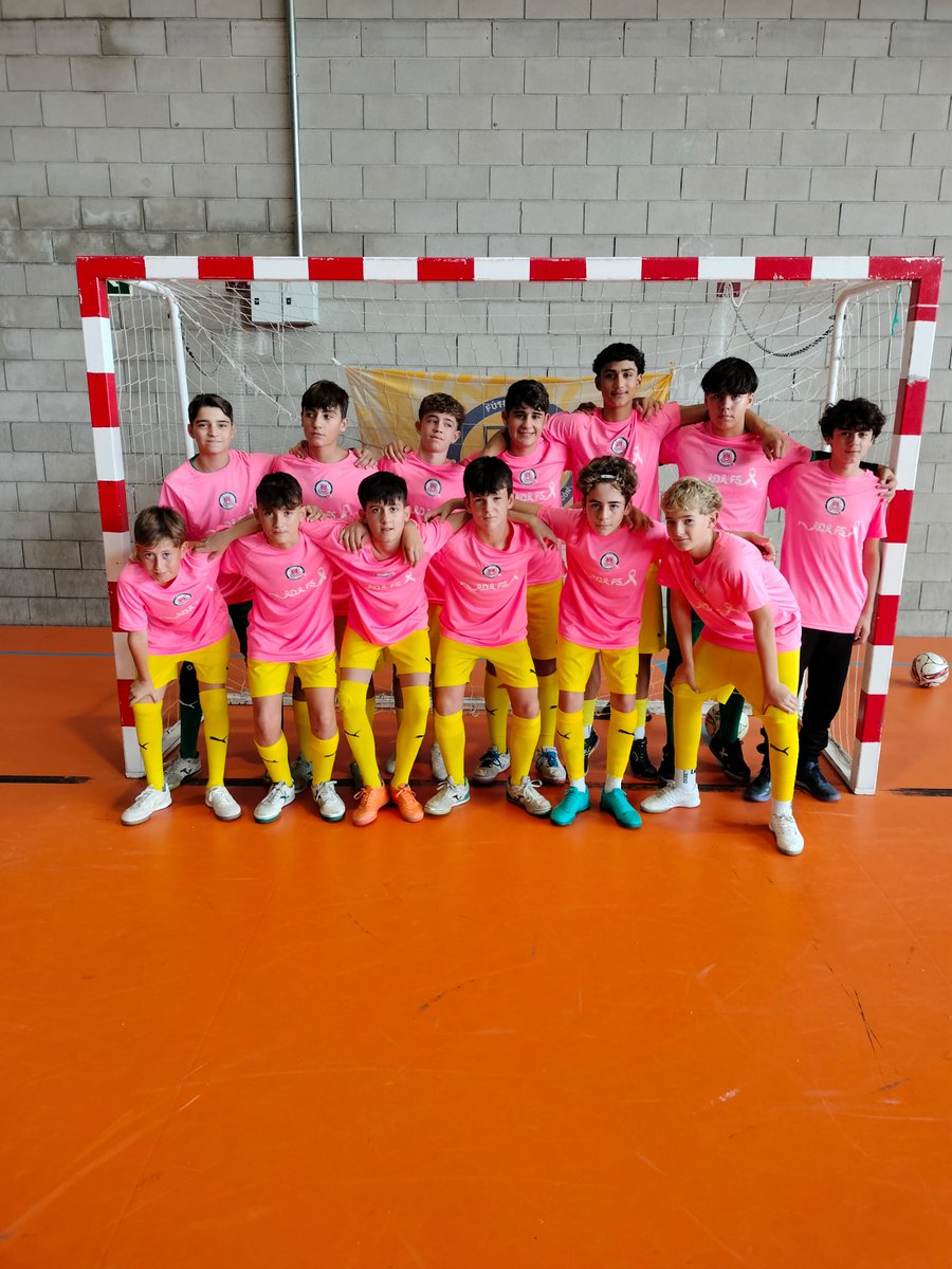 ADAlcorconFS's tweet photo. @LaVillaMostoles @Futsalapinto @1mostolesfs @FSDiagonal @torrejonsala @gredossandiego | INFANTIL A AUTONÓMICA |

Victoria | 3-9 |
🆚 @pinto_fs 

Una gran primera parte nos hace seguir sumando de 3 en 3

#123Alcorcón
#ConelCorazónenlaPista💛 https://t.co/TsL3S48VJt