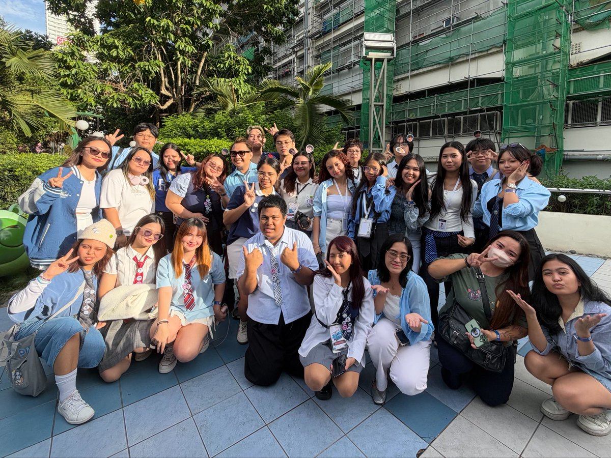 sofiyaxxxx's tweet photo. dearest @dayonee_global @TeamThadOFC @dayonewilsonofc @dayonemarkofc @elevenation_ofc @teamjaceofc @OrigiNYLEs_OFC admins, 

thank you so much for staying, holding on, and continuing to step up for day one & daylights. i know that each of us has our own lives outside this fandom, with our own responsibilities, priorities, and things to take care of, but despite all of that, you guys still choose to show up, take on your responsibilities as admins, and do your part to the best of your abilities. i genuinely appreciate the time, effort, and dedication you continue to give to this fandom. i know it’s not always easy to balance everything, so thank you for choosing to stay, for being reliable, and for continuing to do your best for the whole fandom. i really hope we can continue to grow and keep this fandom going together 🥹♥️

to our DOG head admin, thank you so much sa buhay mo. thank u for stepping up for us. thank you kasi very open ka sa mga ideas & suggestions namin lagi kahit na sobrang overwhelming na sa part mo huhu i know busy ka rin sa life but there u are, u never left any member/s behind. u posts each and every updates always and i luv u so much for that!!!

to DOWO, welcome to the family!! i can’t wait to know u guys more and work with the three of you 🥹 always remember that we are here if ever u guys need help okkk 🥹♥️

to DOMO, thank u mark’s angels/our truepang vantangas kasi g na g rin talaga kayo sa mga trip namin huhu + eversince kayo na talaga ang maasahan sa mga video edits for the boys huhu tara wagwagan na!! 🫵😼

to EO, thank u for stepping up :)) super solid niyong tatlo huhu eleven & elevenation is indeed in good hands with u guys i swear!! 🥹♥️

to TJO, our first-ever kakampi. thank u guys kasi na-feel talaga namin na may kakampi / nakakaintindi samin during “those days” hehe super swerte niyo sa isa’t isa bcos sobrang hardworking niyong lahat dyan huhu 

to OO, thank u for stepping up for our bunso :(( i know hindi madali lahat pero we’re always here to help and guide u guys along the way 🥹 TTOO 4ever!!  

to my TTO (ate joyce, bree, echo, kyu, & kyle), words cant express kung gaano ako ka-thankful sainyong lahat. kaya wag nalang. emz separate post nalang bwhaha 

i luv u so much, day one admins :) always remember that each one of u are seen and all your hardworks and efforts are greatly appreciated 🫵🥹♥️ 

♡, mads.