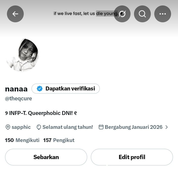 theqcure's tweet photo. kok ga ada balon warna-warni nya https://t.co/FejreLZdtN