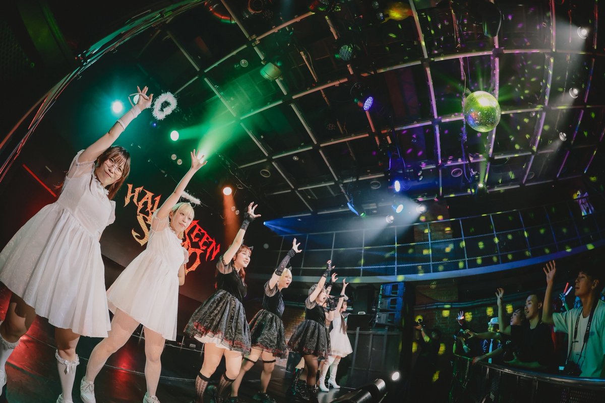 SOMO2_official's tweet photo. ◤￣￣￣￣￣￣￣￣￣￣￣￣￣￣￣

　　　　　20261025
「HALLOWEEN SOMO 2026 in TOKYO」

＿＿＿＿＿＿＿＿＿＿＿＿＿＿＿＿◢

╭━━━━━━━━━━━━━╮
　　　Today’s SET LIST
╰━━━━━━ｖ━━━━━━╯

Spotify▼
https://t.co/DFLaLRM2h7

╭━━━━━━━━━━━━━╮
　　　　NEXT EVENT
╰━━━━━━ｖ━━━━━━╯

10/27（火）
「Palette of Kagurazaka vo.1 ハロウィン🎃」
*リッカ ニトリのみの出演となります

詳細▶︎https://t.co/Y3fJcEn9q8

╭━━━━━━━━━━━━━╮
　　SOMOSOMOメンバー
╰━━━━━━ｖ━━━━━━╯

▶︎アルティメット ミキ/ 
@SOMO2_miki
 
▶︎ゴゴノ コトコ / 
@SOMO2_kotoko
 
▶︎ツクヨミ ケイコ / 
@SOMO2_keiko
 
▶︎リッカ ニトリ / 
@SOMO2_nitori

▶︎ヒナリ ナリ / 
@SOMO2_nari

▶︎ヒノメ ミッポ / 
@SOMO2_mippo

▶︎ラーラ ライ / 
@SOMO2_rai

╭━━━━━━━━━━━━━╮
　　　　　各種SNS
╰━━━━━━ｖ━━━━━━╯

YouTube▼
https://t.co/5oAOn0J2U5

Instagram▼
https://t.co/3iY9NPYLQJ
46