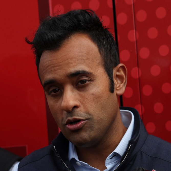 factpostnews's tweet photo. Multiple Ohio business owners have abruptly canceled campaign events with Vivek Ramaswamy.

This comes after Ohio's Republican governor urged Ramaswamy to take down his attack ad featuring Dr. Amy Acton's estranged mother. https://t.co/NVp7QTwxjB