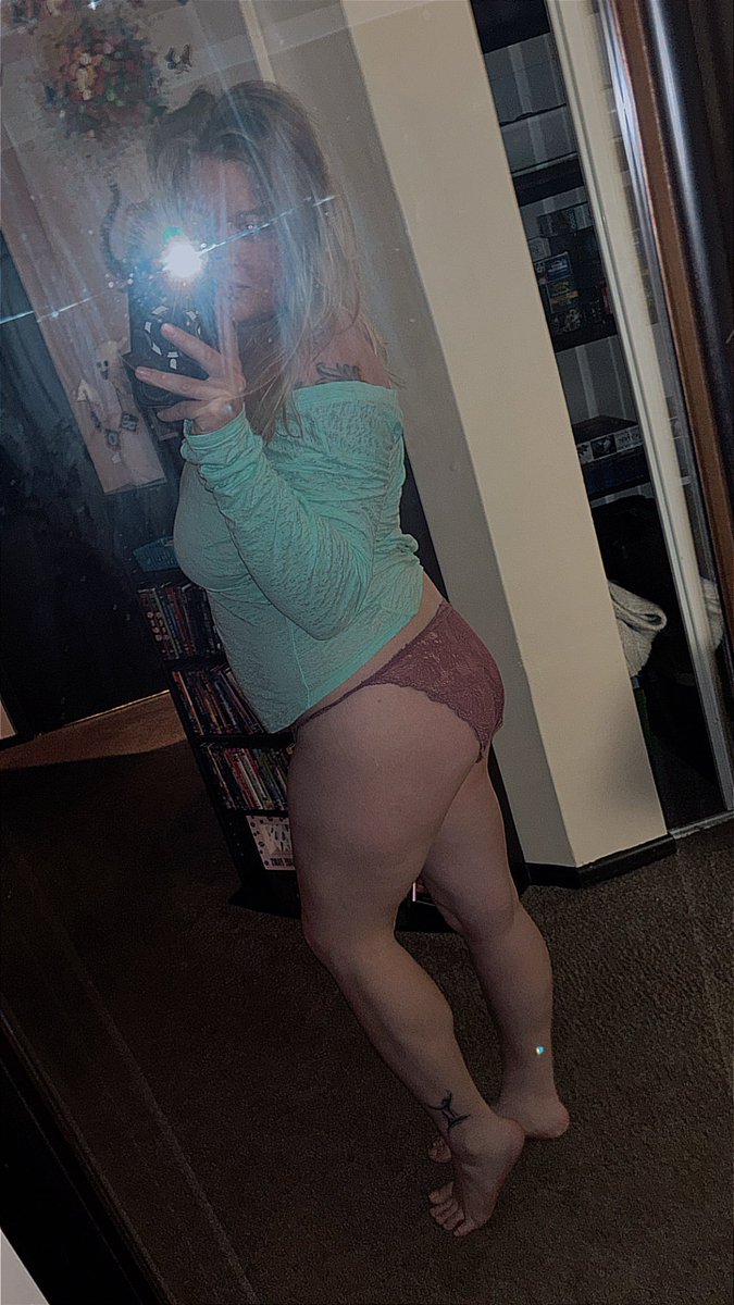 naughtygem97's tweet photo. Good morning, come gimmie a spank https://t.co/nmIoG5qa6m
