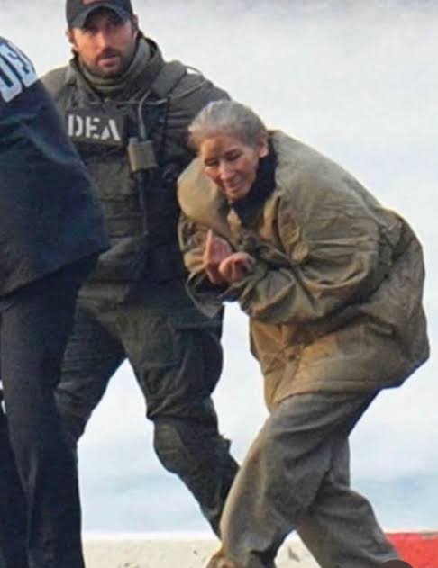 LiderLiberal's tweet photo. La que si volvió. 

La que no volverá! https://t.co/mH1Lyl5kSc