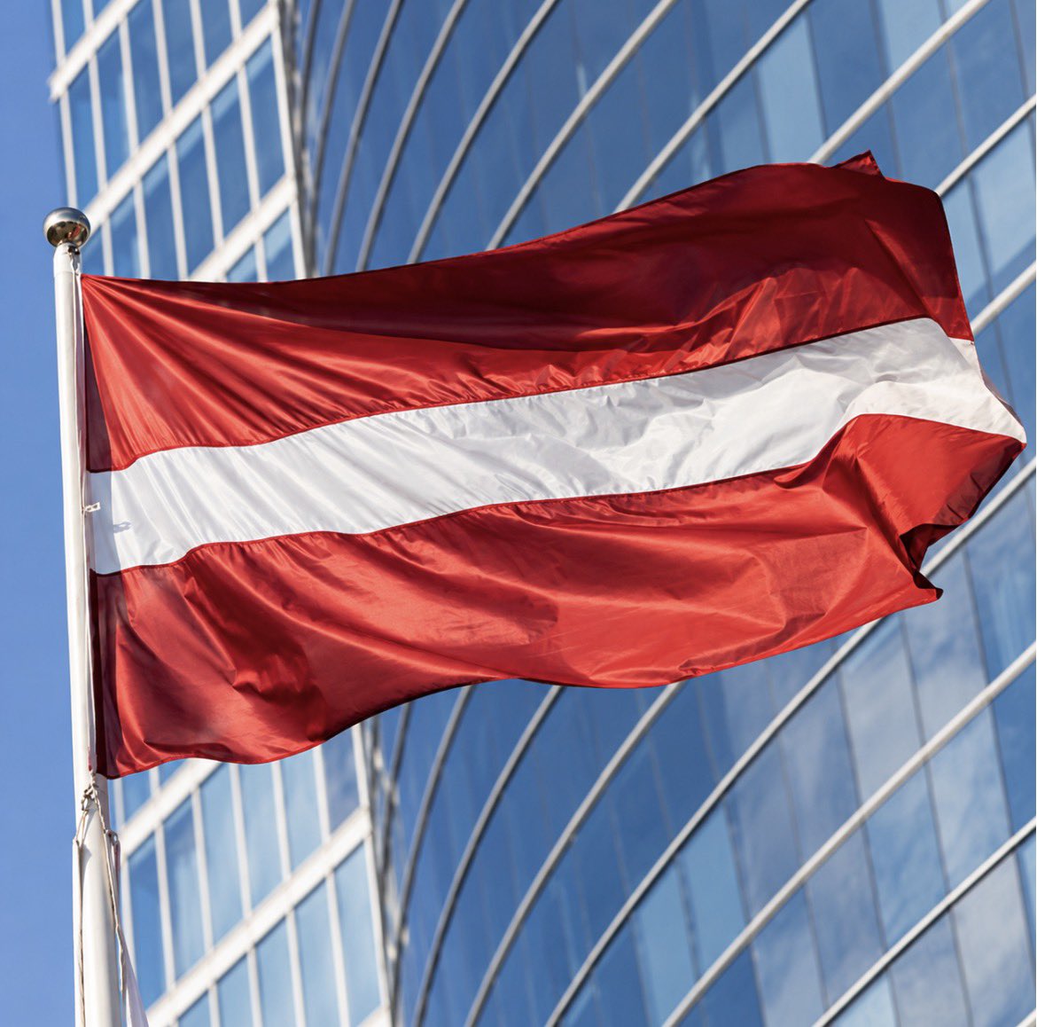 CryptoTweets's tweet photo. JUST IN: 🇱🇻 Latvia plans to introduce new rules for tokenizing real-world assets in 2027. https://t.co/9FfsUo69b8