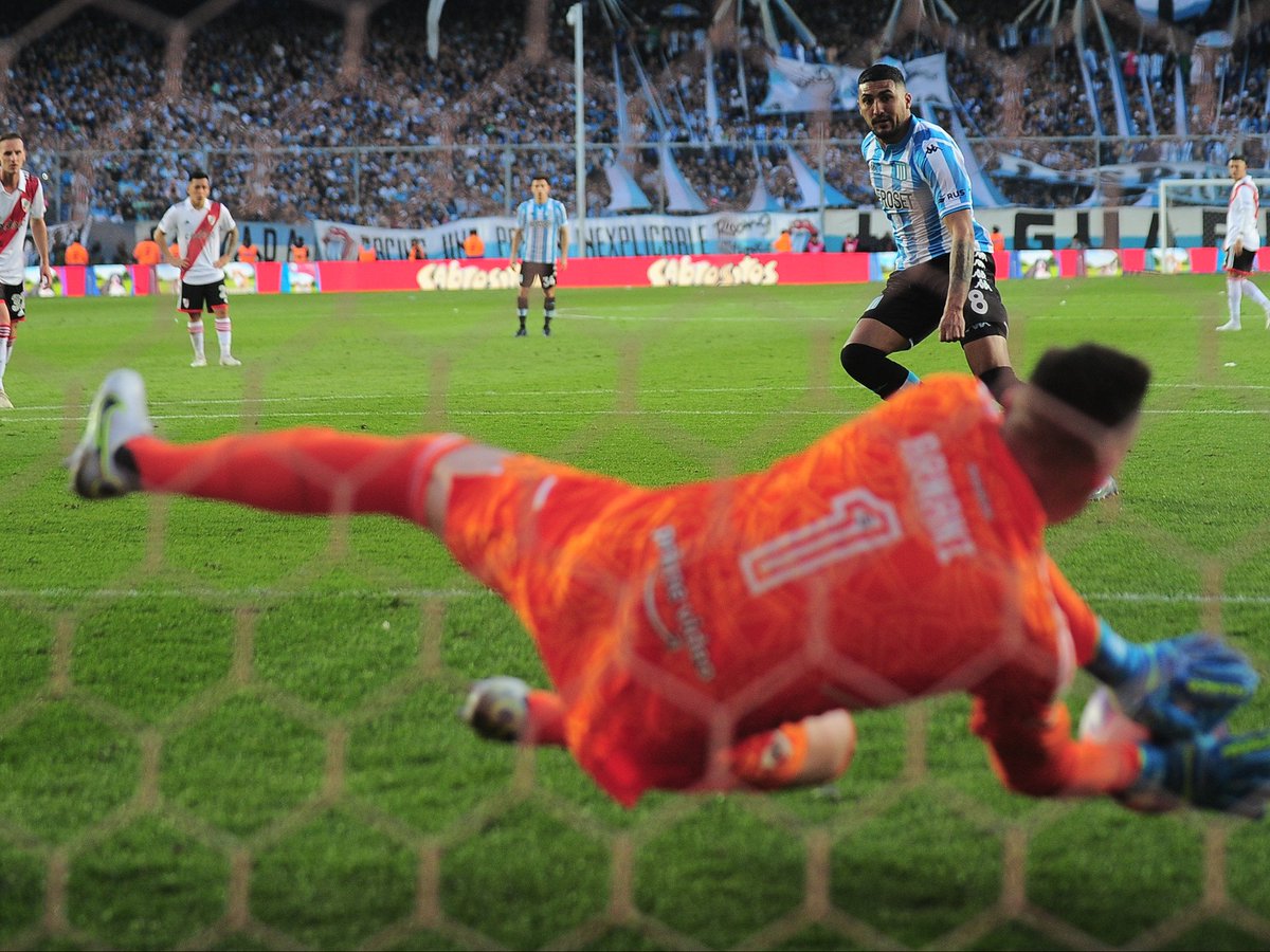 francomsn8's tweet photo. Cagamos fuego estos tipos van a volver a hacer lo mismo https://t.co/uD19TA4RyB