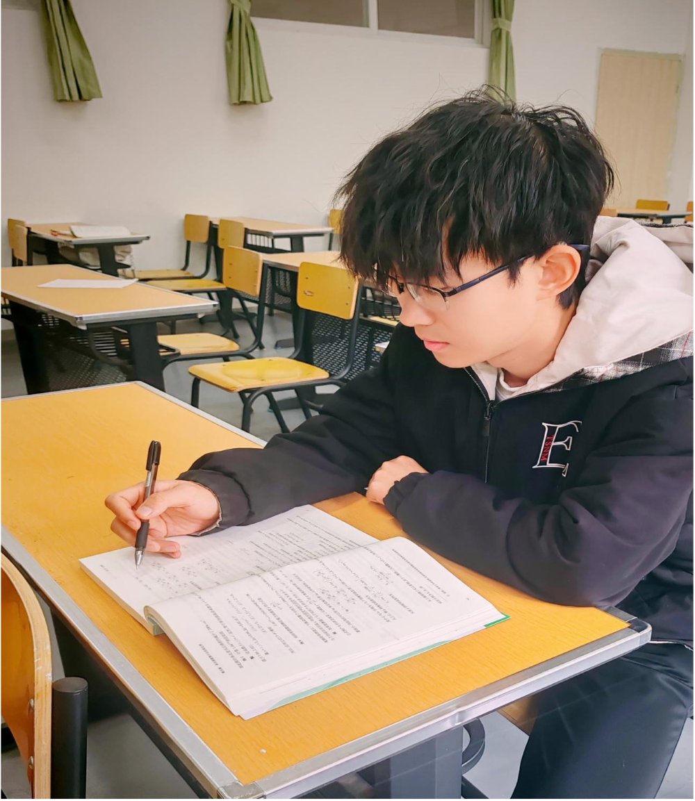 rrzzz26's tweet photo. 勇斗する授業の硬派な姿、尊い https://t.co/GPYq8zLfir