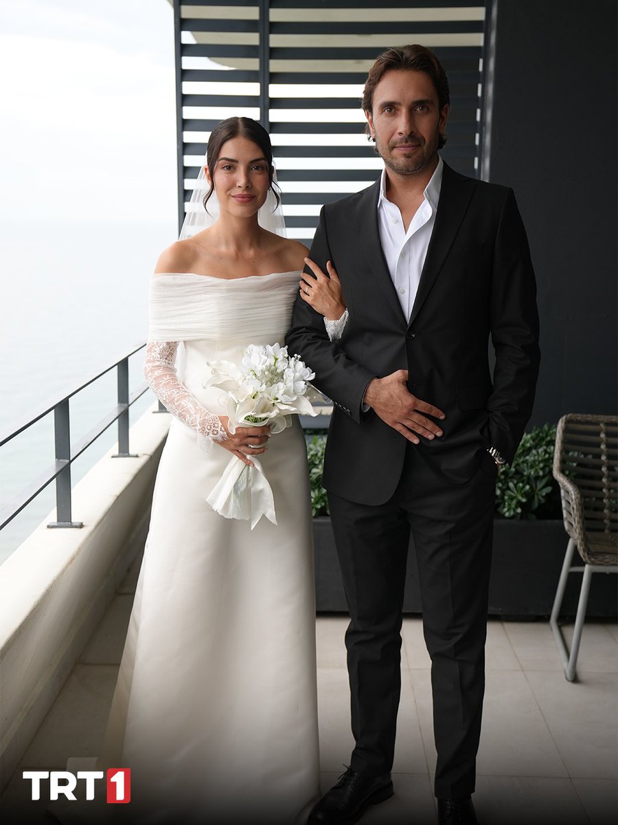 tasacakbudeniz's tweet photo. Arşivde kalmasın. 😍

#TaşacakBuDeniz yeni bölümüyle cuma 20.00’de @trt1’de! https://t.co/HxTmzbkdAw