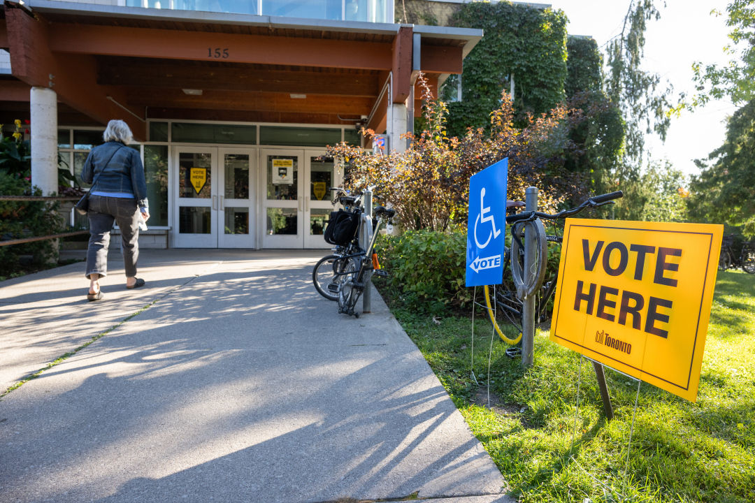 cityoftoronto's tweet photo. Get ready to vote on October 26!
Find everything you need to vote at https://t.co/fV5TEwigiT – your trusted source for municipal election information. https://t.co/8z7uFL07IQ