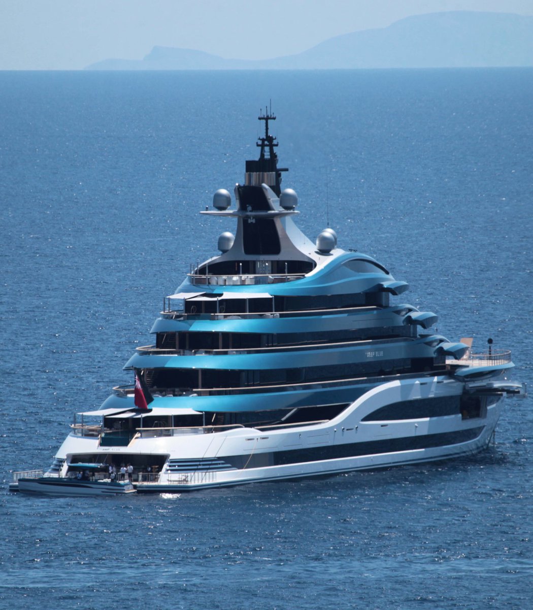 pubity's tweet photo. The ultra-rich are buying so many mega yachts that they're running out of places to park.

The global fleet of superyachts has grown over 40% in the past decade, and the wealthy are complaining that they can't park their 2nd or 3rd boats. https://t.co/U2R2zVl3PB