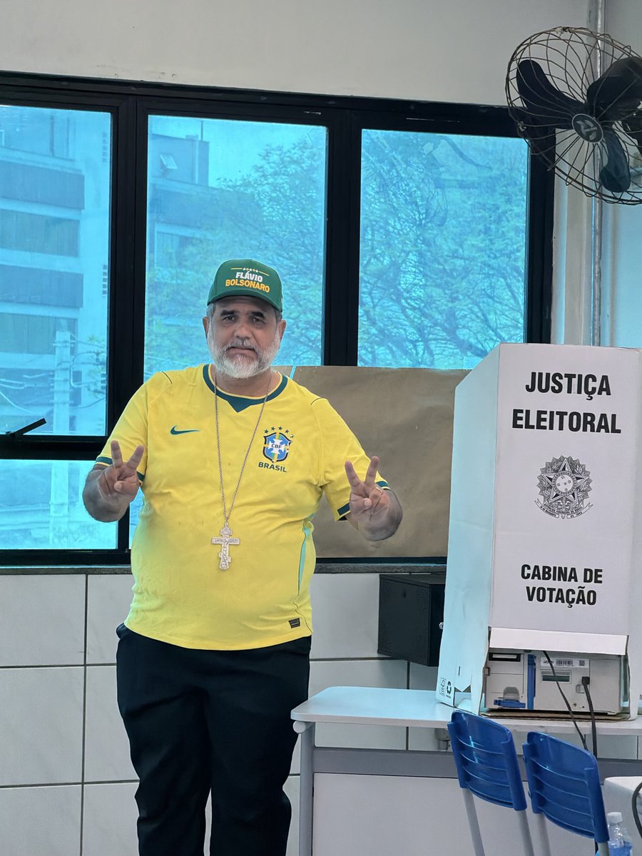 PeKelmon's tweet photo. Rumo a vitória. 🇧🇷 https://t.co/Ak3dp6aovX