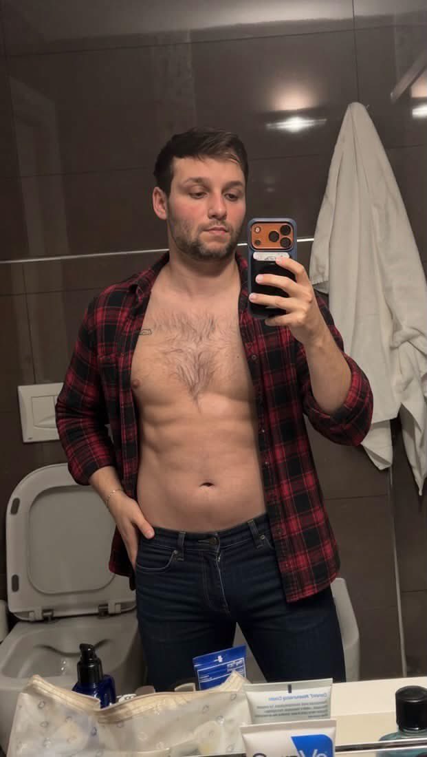 GaykingSteve's tweet photo. Took a small break 🤠 https://t.co/jsmhthzcST