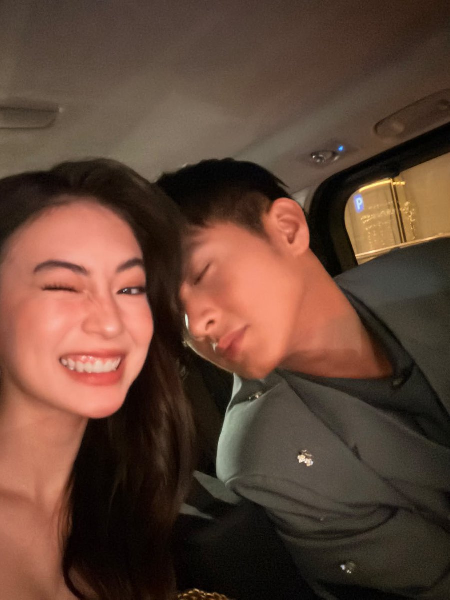 intomak_ali's tweet photo. GRABENG TRANSITION YAN JMFYANGGGGG!!! 😭💛 https://t.co/nKa4Khh5oO