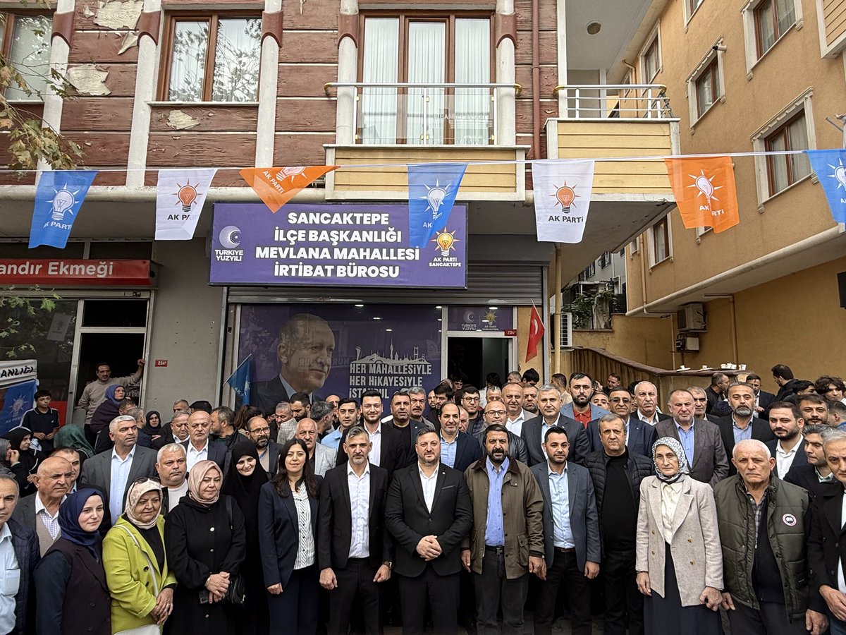 ak_sancaktepe's tweet photo. Mevlana Mahallesi İrtibat Büromuzun açılışını büyük bir coşku, güçlü bir birliktelik ve dava arkadaşlarımızın heyecanıyla gerçekleştirdik.

Milletimizle gönül bağımızı güçlendiren, birlik ve beraberliğimize katkı sunan bu güzel adımın Sancaktepe’mize hayırlı olmasını diliyoruz.

@abdullahozdemir 
@nuryuzbasioglu 
@DegemDeniz
@FeyzullahTORLAK 
@akpartiistanbul
