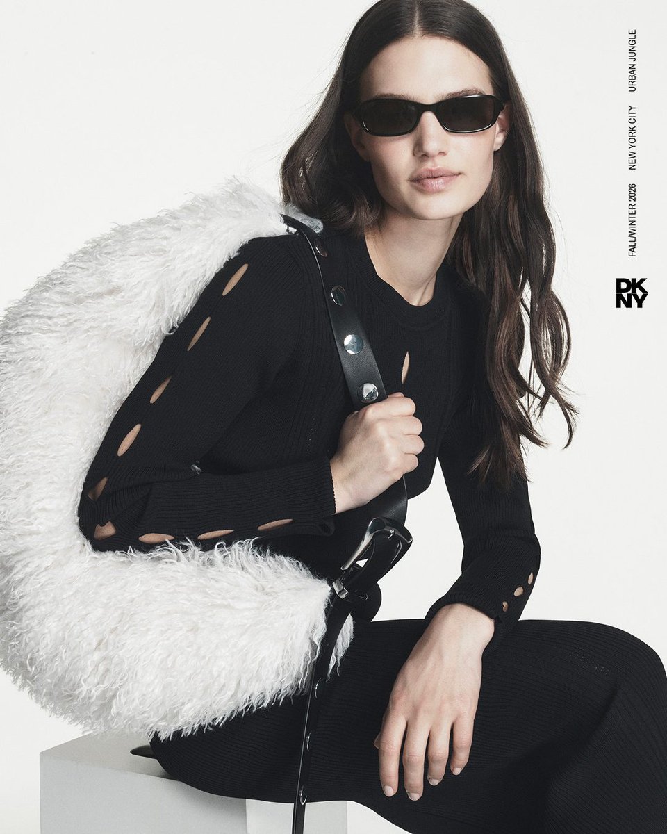 dkny's tweet photo. Form. Function. Fluffy.

The oversized Ranna Hobo does it all. Shop at https://t.co/V8QxnpNiiM. https://t.co/FXQ3PgcIFs